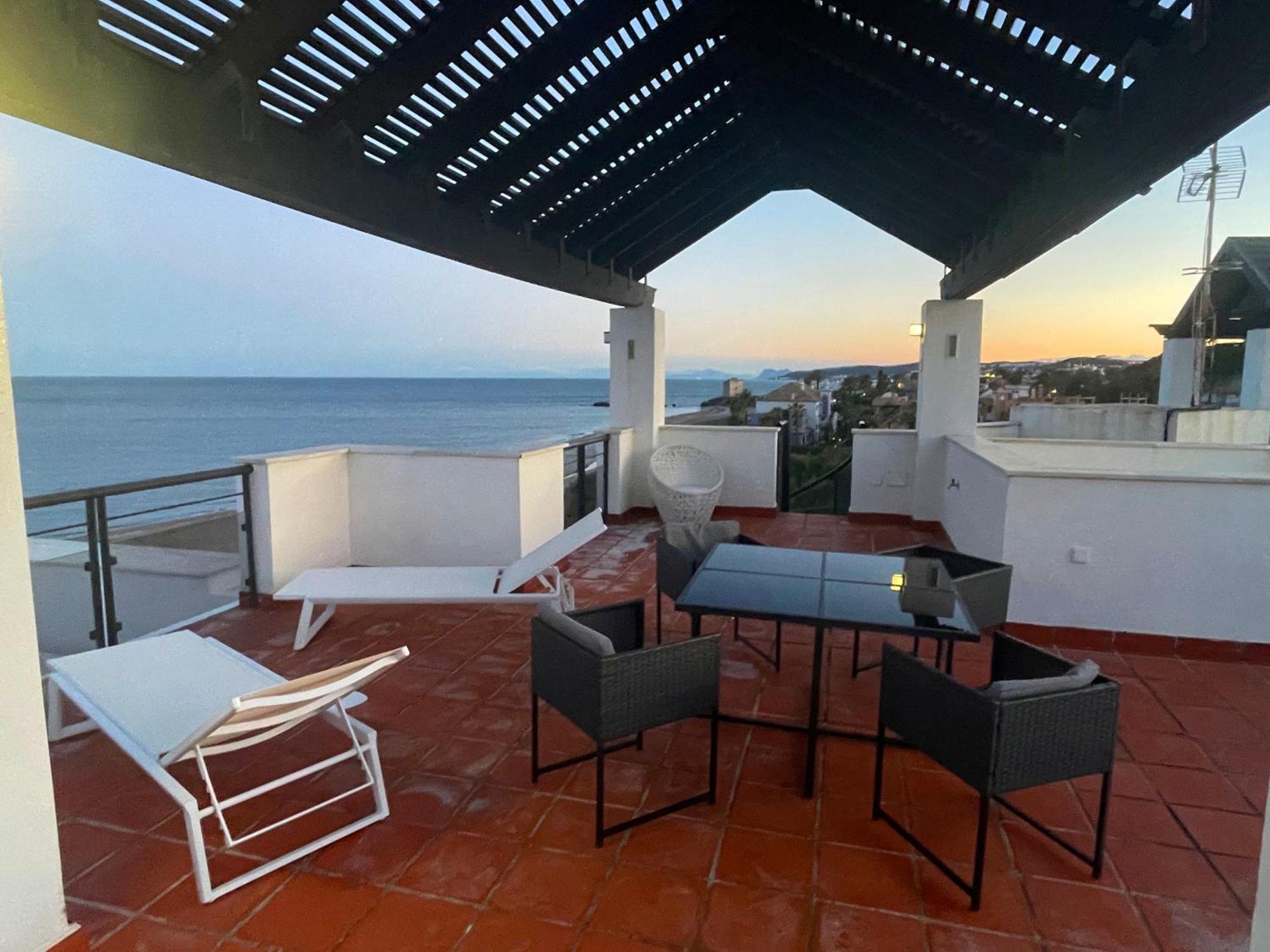 Exclusive Luxury Frontline Beach Penthouse Casares Del Mar - Estepona Ngoại thất bức ảnh
